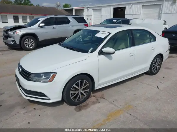 3VWDB7AJ5HM320058 2017 VOLKSWAGEN JETTA - Image 2