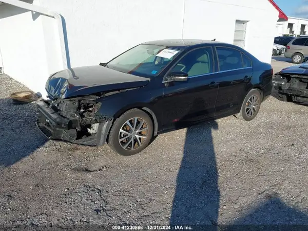 3VWDB7AJ5HM320285 2017 VOLKSWAGEN JETTA - Image 2