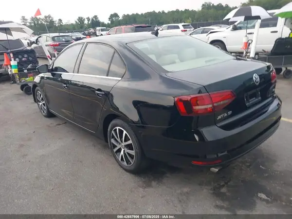3VWDB7AJ5HM322523 2017 VOLKSWAGEN JETTA - Image 1