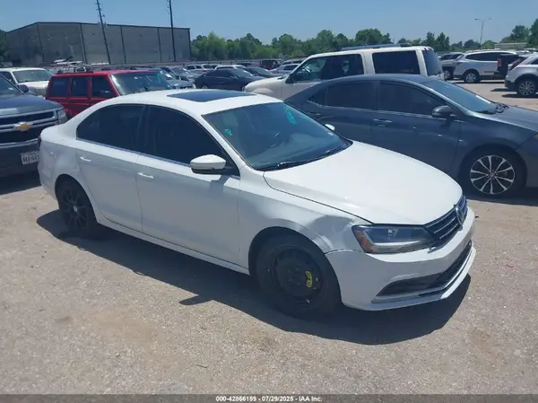 3VWDB7AJ5HM360012 2017 VOLKSWAGEN JETTA - Image 1