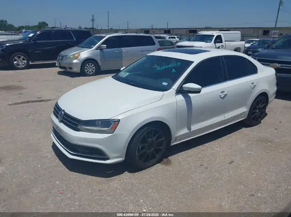 3VWDB7AJ5HM360012 2017 VOLKSWAGEN JETTA - Image 2