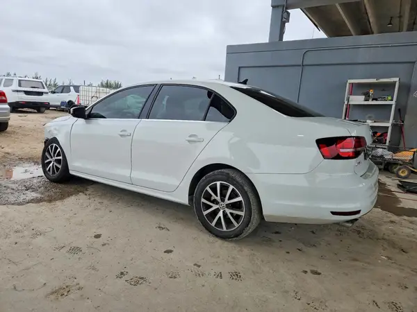 3VWDB7AJ5HM360723 2017 VOLKSWAGEN JETTA - Image 2