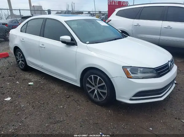 3VWDB7AJ5HM362780 2017 VOLKSWAGEN JETTA - Image 1