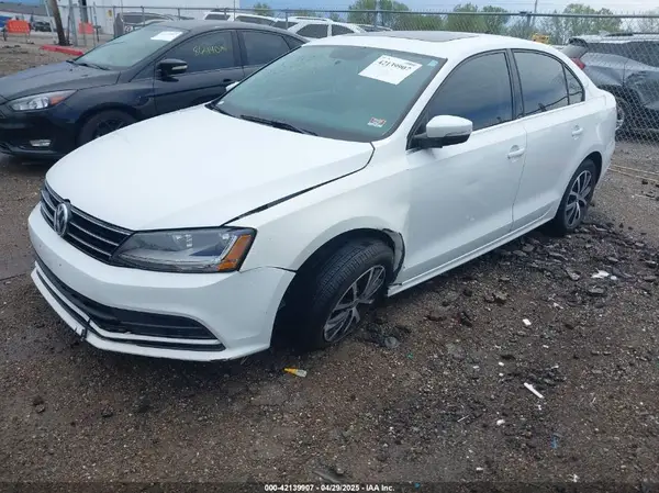 3VWDB7AJ5HM362780 2017 VOLKSWAGEN JETTA - Image 2