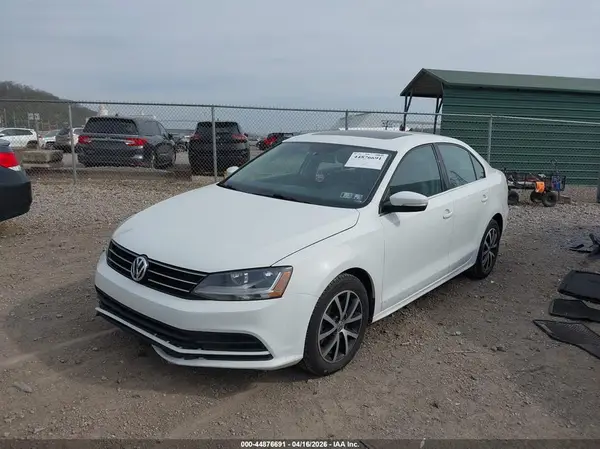 3VWDB7AJ5HM395438 2017 VOLKSWAGEN JETTA - Image 2