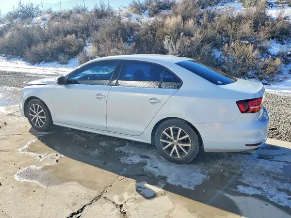 3VWDB7AJ5HM397142 2017 VOLKSWAGEN JETTA - Image 2