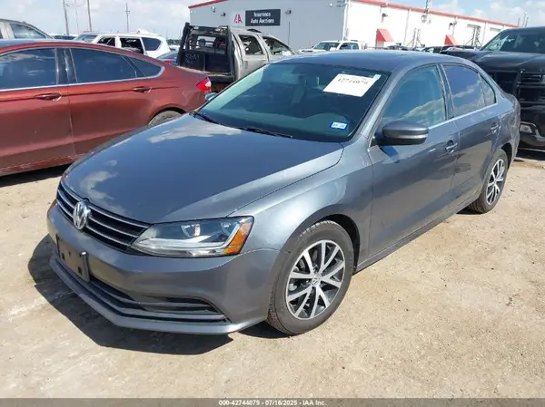 3VWDB7AJ5HM413470 2017 VOLKSWAGEN JETTA - Image 2