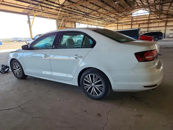 3VWDB7AJ5JM223951 2018 VOLKSWAGEN JETTA - Image 2