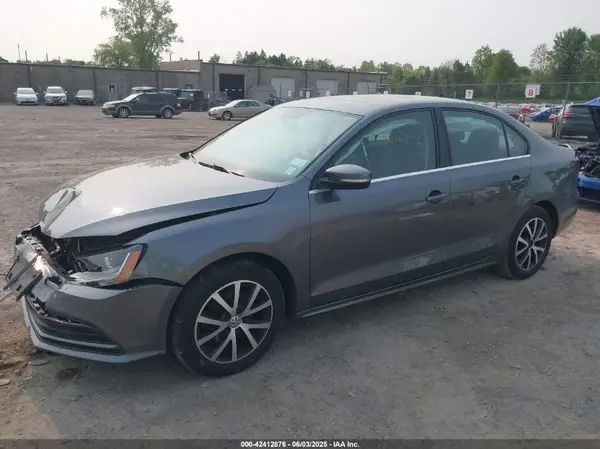 3VWDB7AJ5JM233198 2018 VOLKSWAGEN JETTA - Image 2