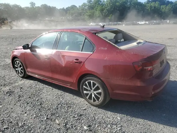 3VWDB7AJ5JM246338 2018 VOLKSWAGEN JETTA - Image 2