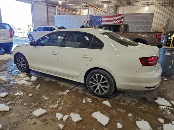 3VWDB7AJ5JM255217 2018 VOLKSWAGEN JETTA - Image 2