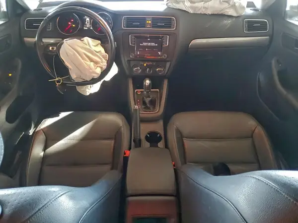3VWDB7AJ5JM256898 2018 VOLKSWAGEN JETTA - Image 8