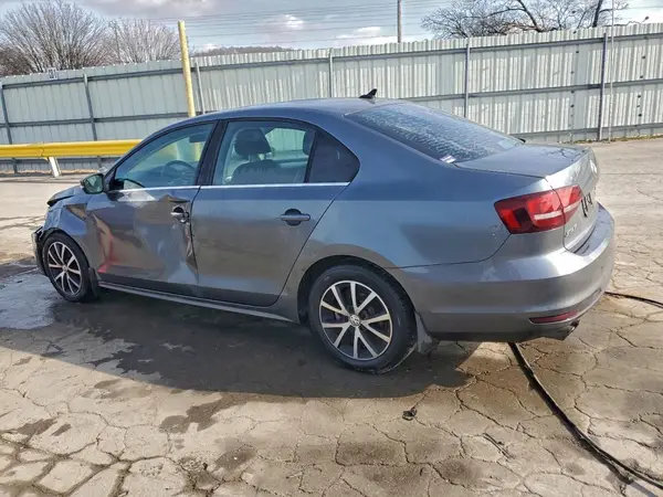 3VWDB7AJ5JM260143 2018 VOLKSWAGEN JETTA - Image 2