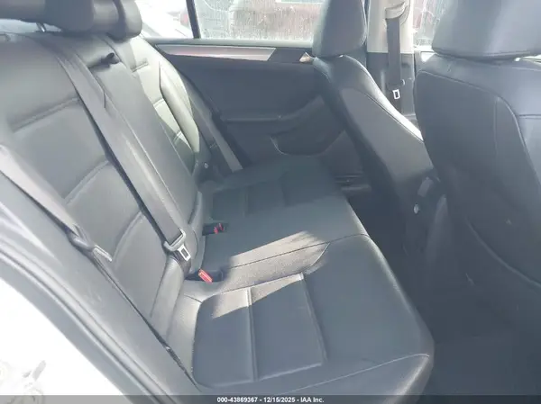 3VWDB7AJ6HM201080 2017 VOLKSWAGEN JETTA - Image 8