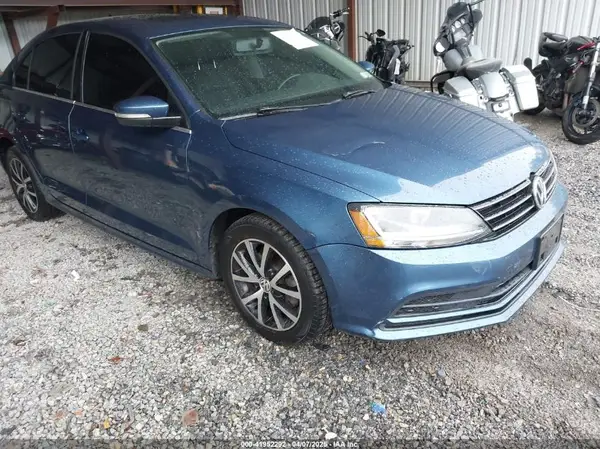 3VWDB7AJ6HM206831 2017 VOLKSWAGEN JETTA - Image 1