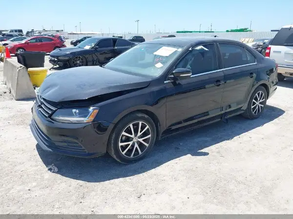 3VWDB7AJ6HM227694 2017 VOLKSWAGEN JETTA - Image 2