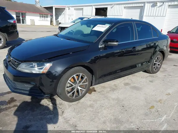 3VWDB7AJ6HM229820 2017 VOLKSWAGEN JETTA - Image 2