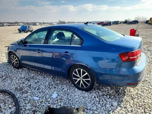 3VWDB7AJ6HM249954 2017 VOLKSWAGEN JETTA - Image 2