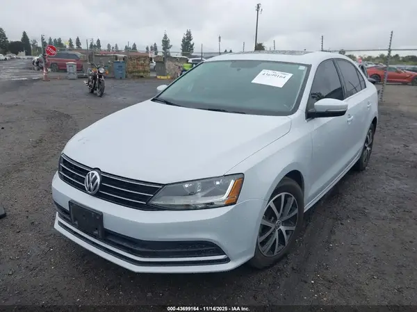 3VWDB7AJ6HM273445 2017 VOLKSWAGEN JETTA - Image 2