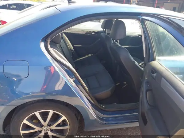 3VWDB7AJ6HM292268 2017 VOLKSWAGEN JETTA - Image 8