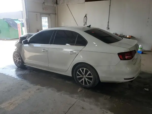 3VWDB7AJ6HM295610 2017 VOLKSWAGEN JETTA - Image 2