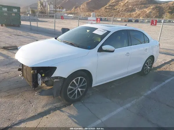 3VWDB7AJ6HM296322 2017 VOLKSWAGEN JETTA - Image 2