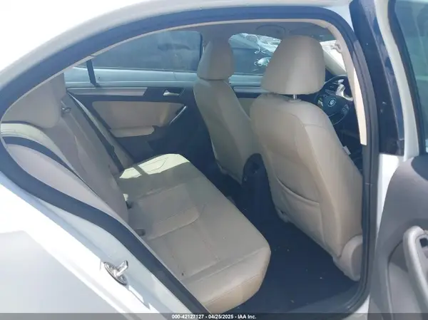 3VWDB7AJ6HM303656 2017 VOLKSWAGEN JETTA - Image 8