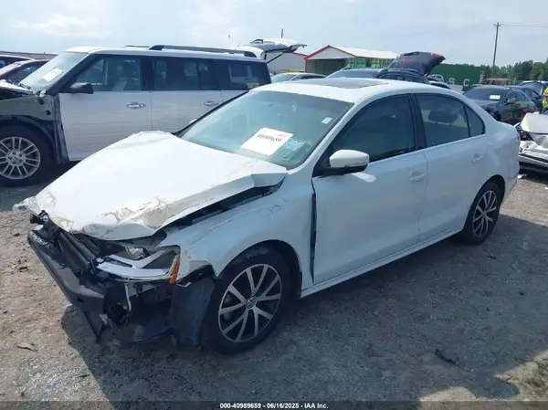 3VWDB7AJ6HM318609 2017 VOLKSWAGEN JETTA - Image 2