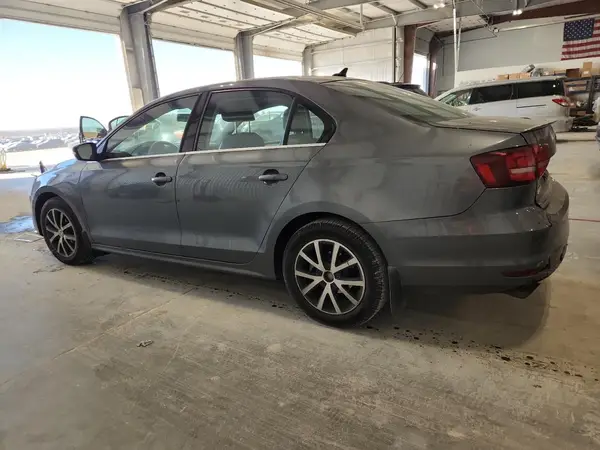 3VWDB7AJ6HM331666 2017 VOLKSWAGEN JETTA - Image 2