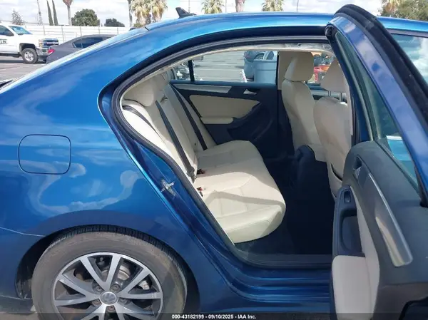 3VWDB7AJ6HM345714 2017 VOLKSWAGEN JETTA - Image 8
