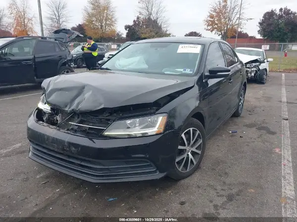 3VWDB7AJ6HM348726 2017 VOLKSWAGEN JETTA - Image 2