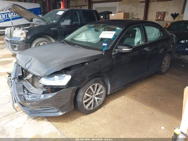 3VWDB7AJ6HM376607 2017 VOLKSWAGEN JETTA - Image 2