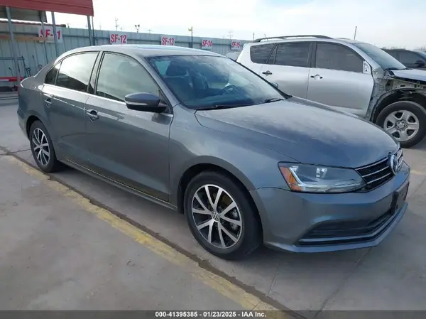 3VWDB7AJ6HM380902 2017 VOLKSWAGEN JETTA - Image 1