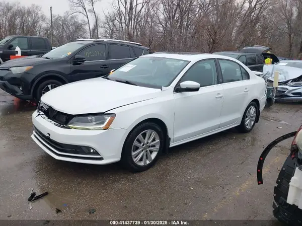 3VWDB7AJ6HM388465 2017 VOLKSWAGEN JETTA - Image 2