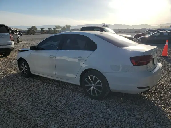 3VWDB7AJ6JM205829 2018 VOLKSWAGEN JETTA - Image 2