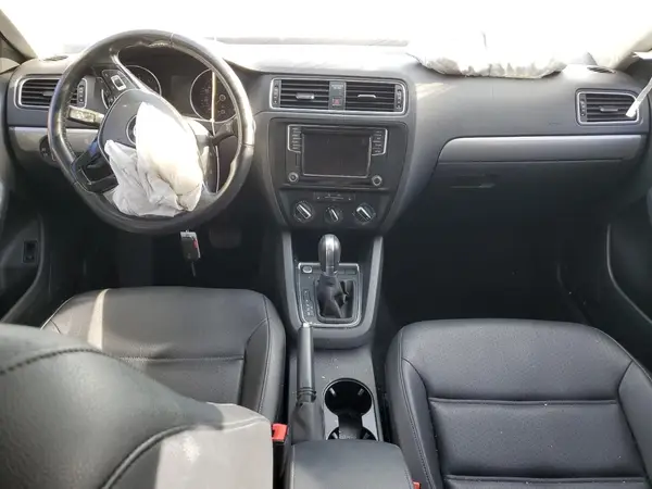 3VWDB7AJ6JM205829 2018 VOLKSWAGEN JETTA - Image 8