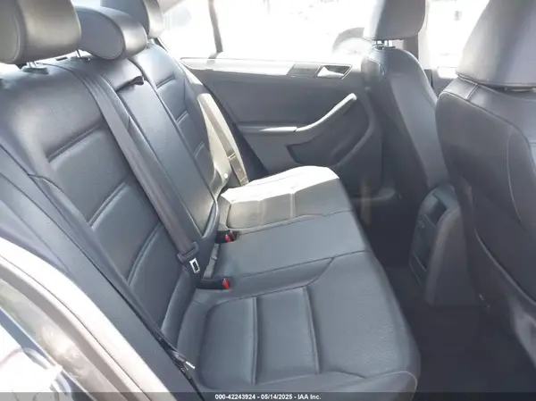 3VWDB7AJ6JM233095 2018 VOLKSWAGEN JETTA - Image 8