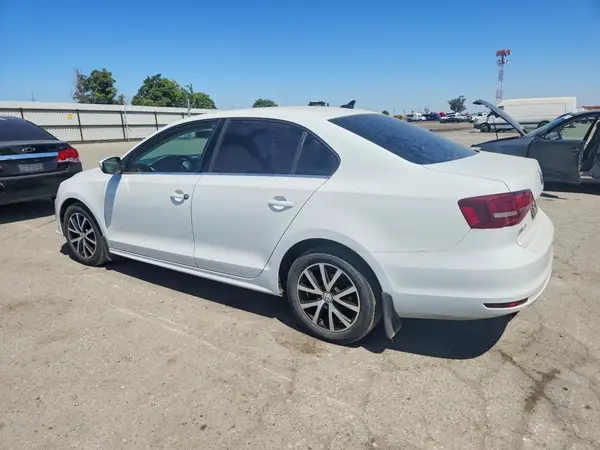 3VWDB7AJ6JM237504 2018 VOLKSWAGEN JETTA - Image 2