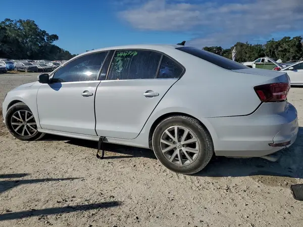 3VWDB7AJ6JM241052 2018 VOLKSWAGEN JETTA - Image 2