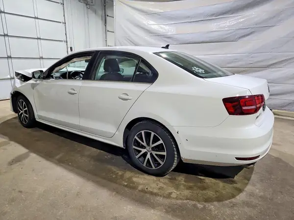 3VWDB7AJ6JM246977 2018 VOLKSWAGEN JETTA - Image 2