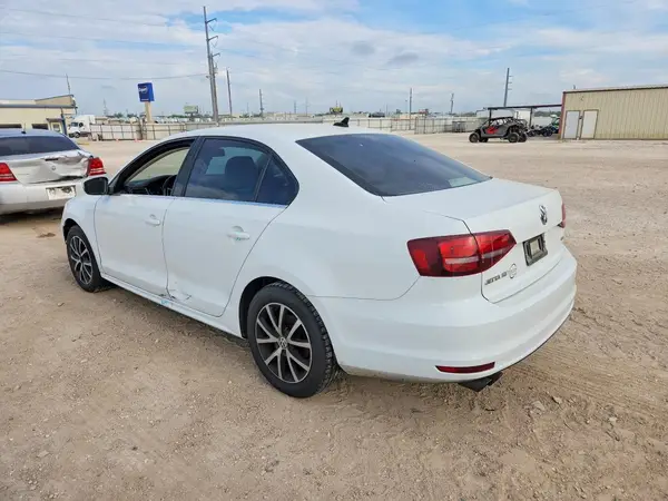 3VWDB7AJ6JM252245 2018 VOLKSWAGEN JETTA - Image 2