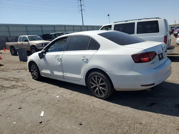 3VWDB7AJ6JM257722 2018 VOLKSWAGEN JETTA - Image 2