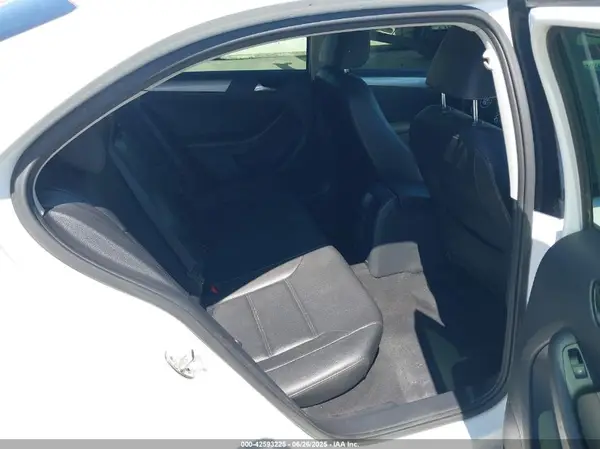 3VWDB7AJ7HM207938 2017 VOLKSWAGEN JETTA - Image 8