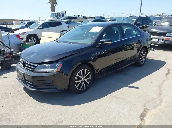 3VWDB7AJ7HM208054 2017 VOLKSWAGEN JETTA - Image 2