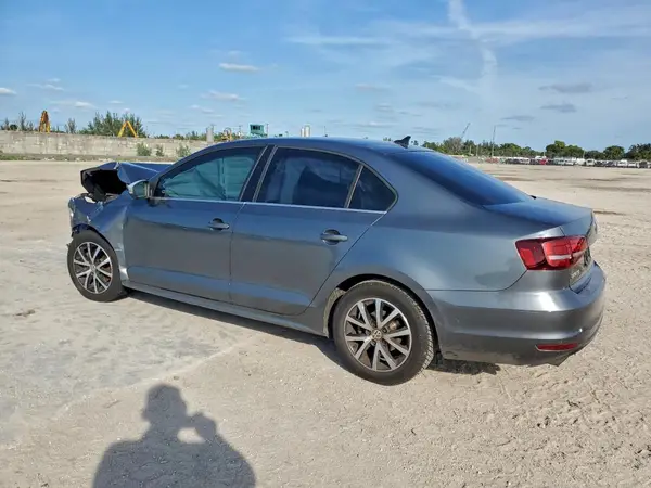 3VWDB7AJ7HM238638 2017 VOLKSWAGEN JETTA - Image 2
