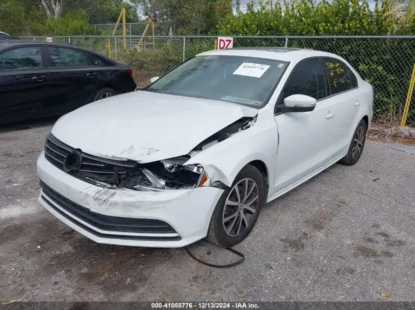 3VWDB7AJ7HM242057 2017 VOLKSWAGEN JETTA - Image 2