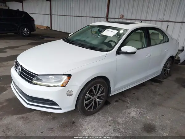 3VWDB7AJ7HM250661 2017 VOLKSWAGEN JETTA - Image 2