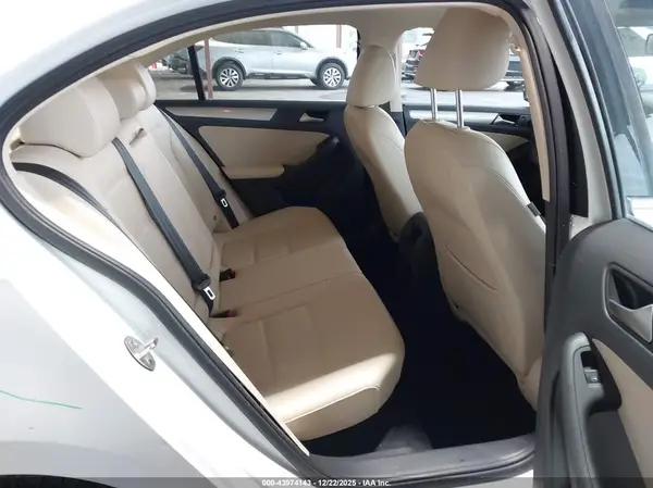 3VWDB7AJ7HM250661 2017 VOLKSWAGEN JETTA - Image 8