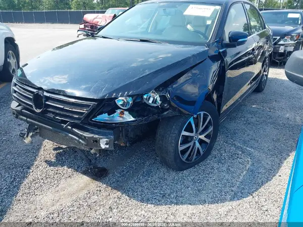 3VWDB7AJ7HM258579 2017 VOLKSWAGEN JETTA - Image 2