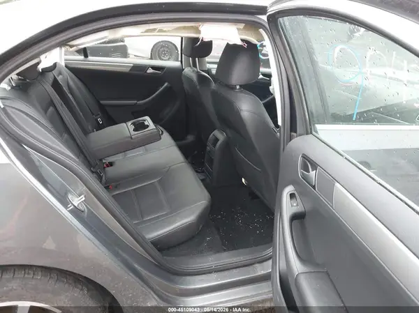 3VWDB7AJ7HM266942 2017 VOLKSWAGEN JETTA - Image 8